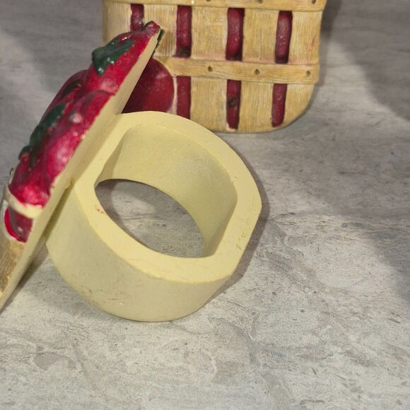 6 Vintage Napkin Ring's Apple's in a Basket. - Picture 3 of 5